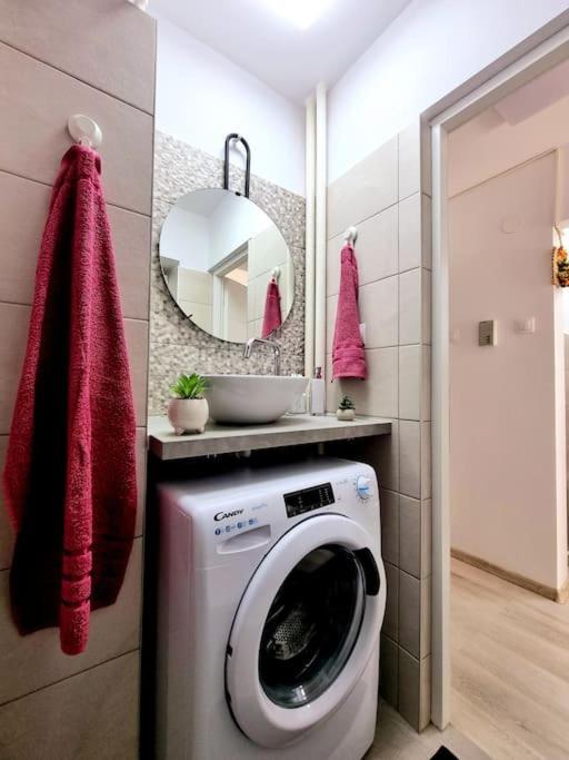 Ultracentral Magheru Studio Apartment Bucharest Exterior photo