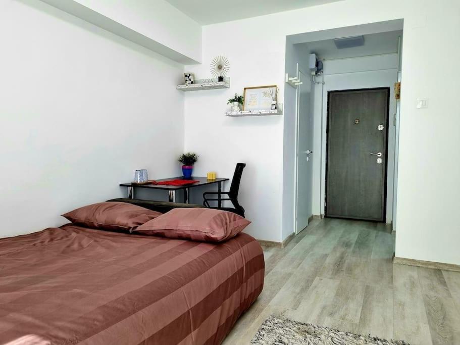 Ultracentral Magheru Studio Apartment Bucharest Exterior photo